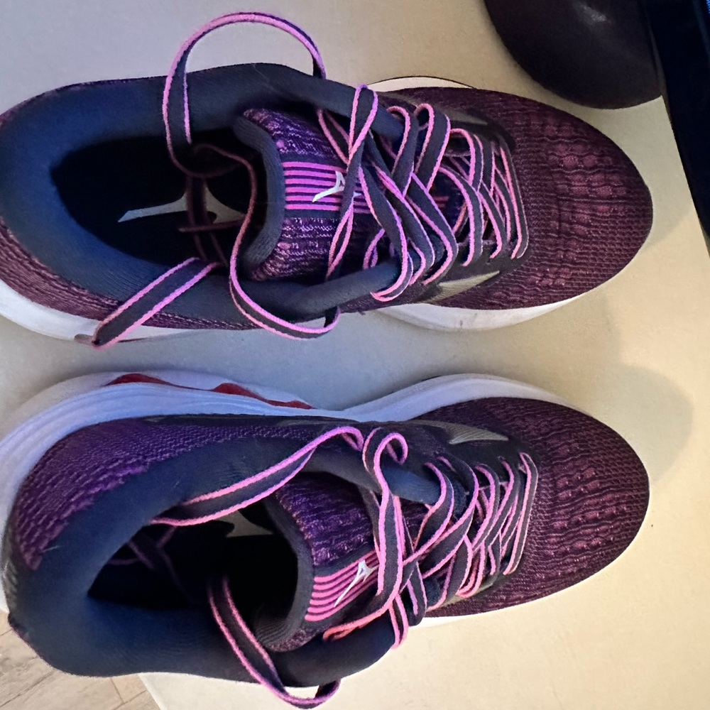 Mizuno Energy Running Shoes